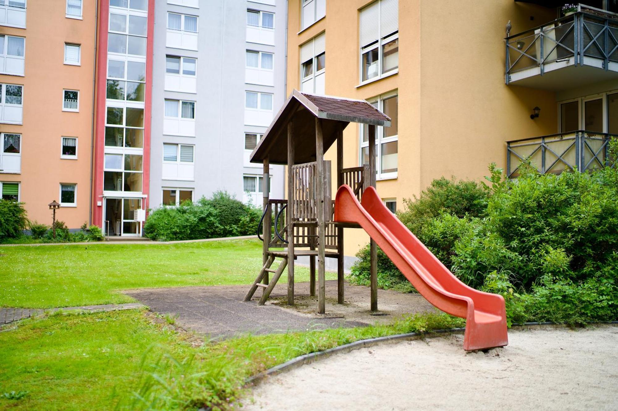 Edler Wohnraum Disney Marvel Studio Mit Balkon, Boxspringbett, Kaffeevollautomat, Lift & Parkplatz Chemnitz Exterior foto