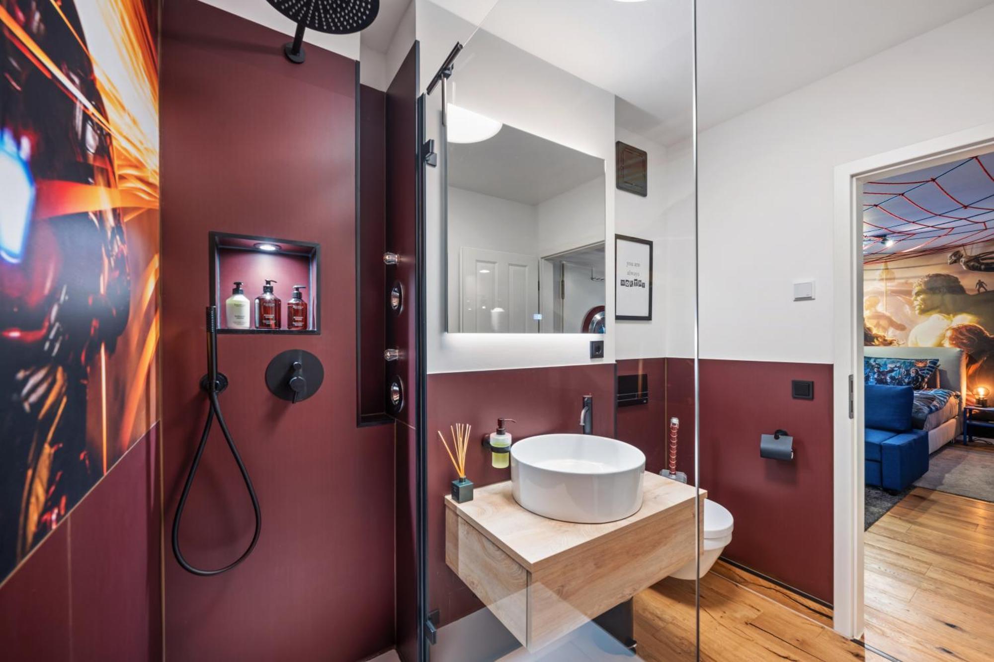 Edler Wohnraum Disney Marvel Studio Mit Balkon, Boxspringbett, Kaffeevollautomat, Lift & Parkplatz Chemnitz Exterior foto