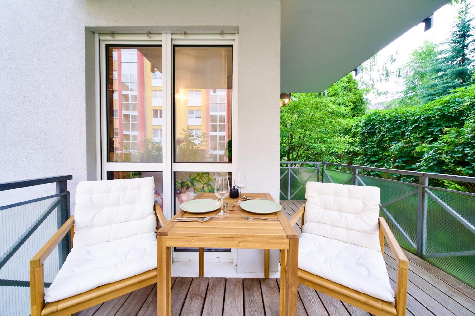 Edler Wohnraum Disney Marvel Studio Mit Balkon, Boxspringbett, Kaffeevollautomat, Lift & Parkplatz Chemnitz Exterior foto