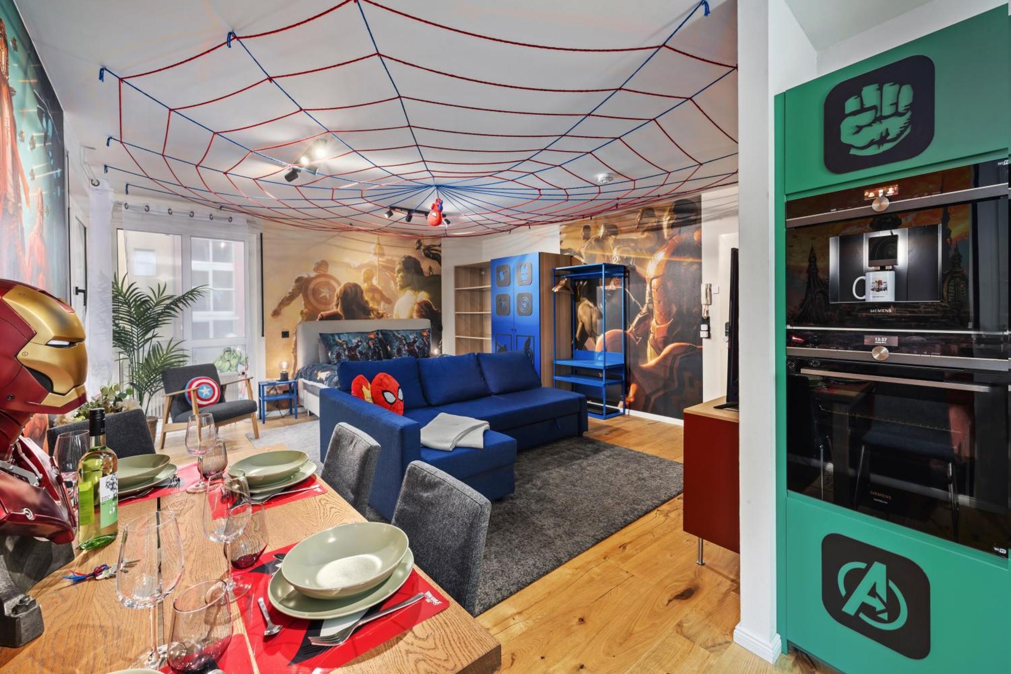 Edler Wohnraum Disney Marvel Studio Mit Balkon, Boxspringbett, Kaffeevollautomat, Lift & Parkplatz Chemnitz Exterior foto