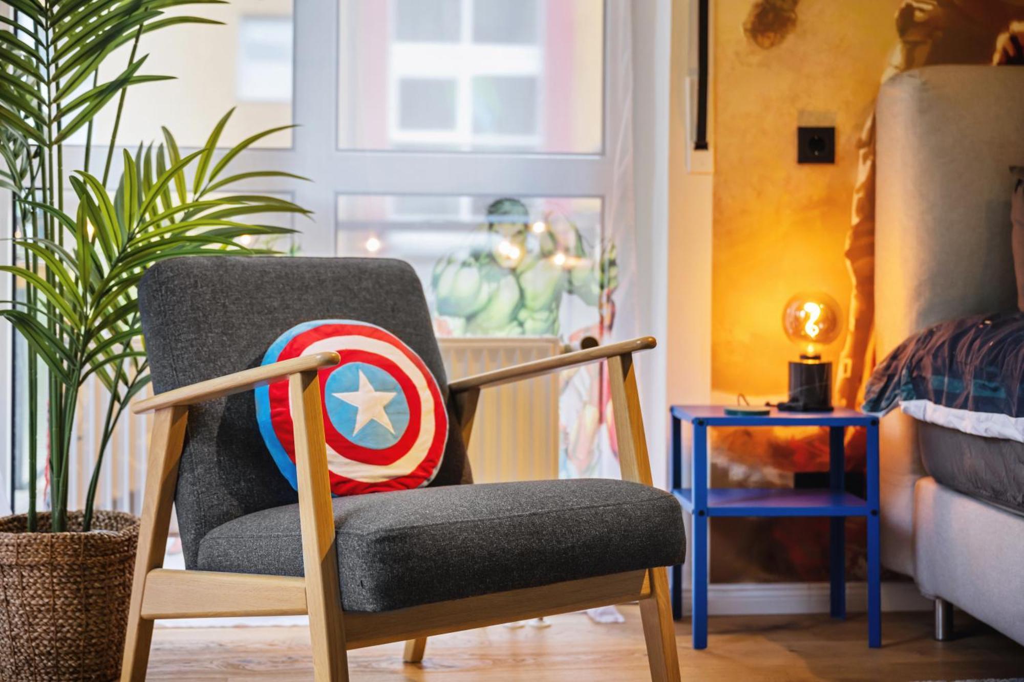 Edler Wohnraum Disney Marvel Studio Mit Balkon, Boxspringbett, Kaffeevollautomat, Lift & Parkplatz Chemnitz Exterior foto